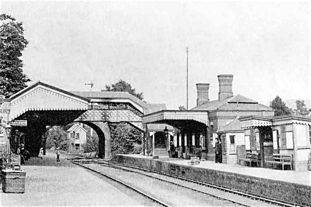 Hagley Railway Station in the 1920s